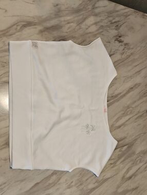 Sleeveless White Cropped Tank with Subtle Palm Embroidery